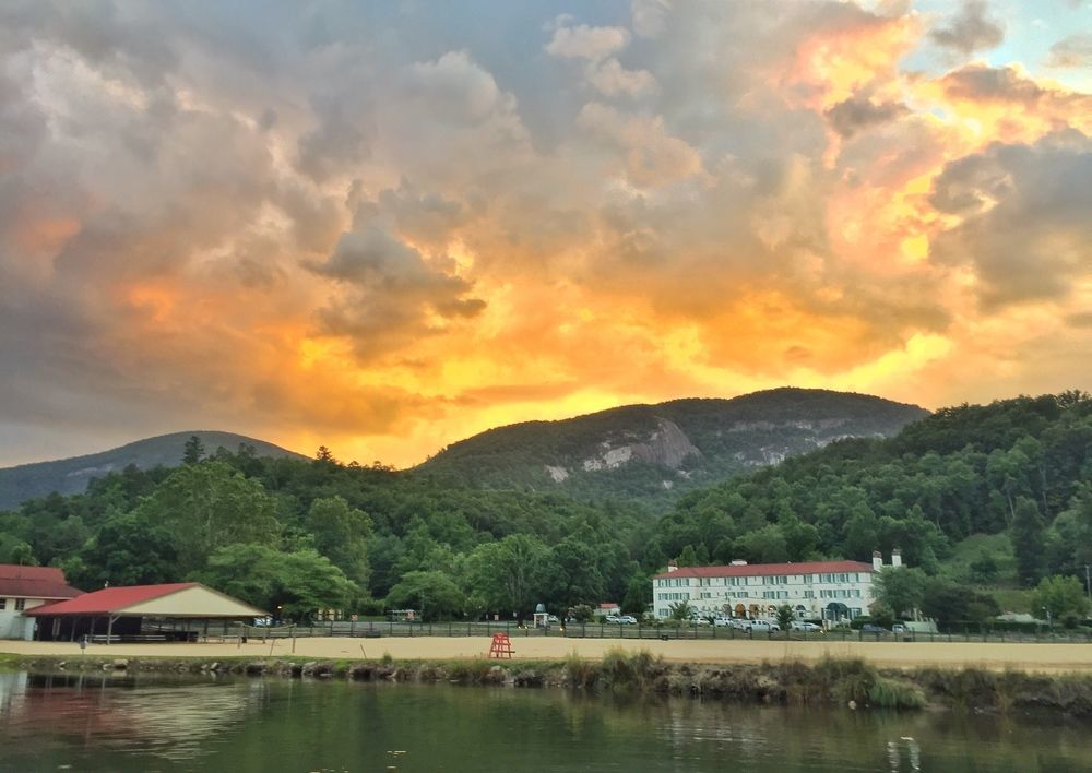 The 1927 Lake Lure Inn And Spa エクステリア 写真